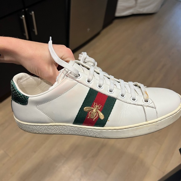 Gucci Ace Bee Sneakers - Picture 4 of 7